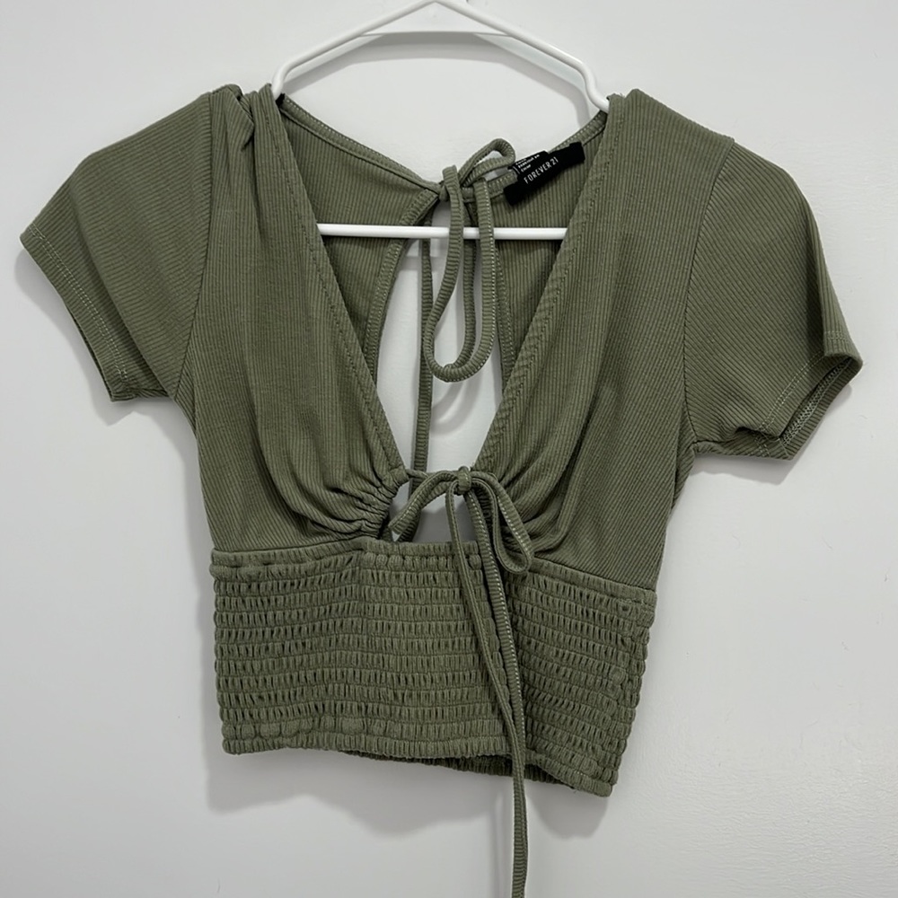 Small green crop top